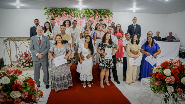 Justiça Rápida Itinerante: Casamento comunitário une 12 casais no Vale do Anari