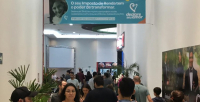 Projeto Declare seu Amor distribui cerca de mil filipetas em shopping de Ji-Paraná
