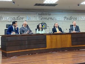 Corregedoria participa da abertura de seminário sobre regularização fundiária na advocacia